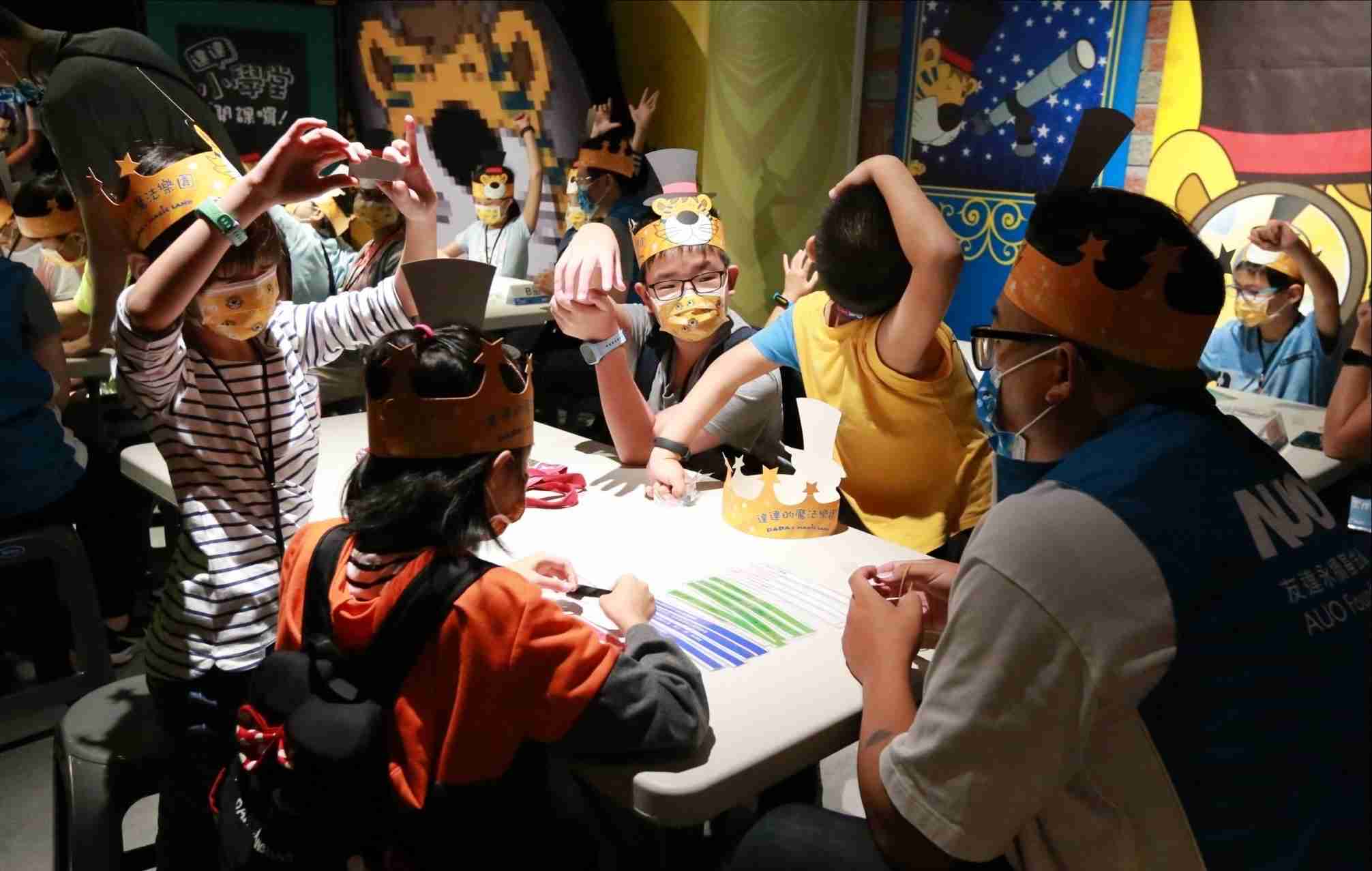 人生就是博以永续理念推动全人教育计划，，，，内外结盟储备科普教育人才，，，荣获亚太永续行动奖社会共融面的金奖肯定