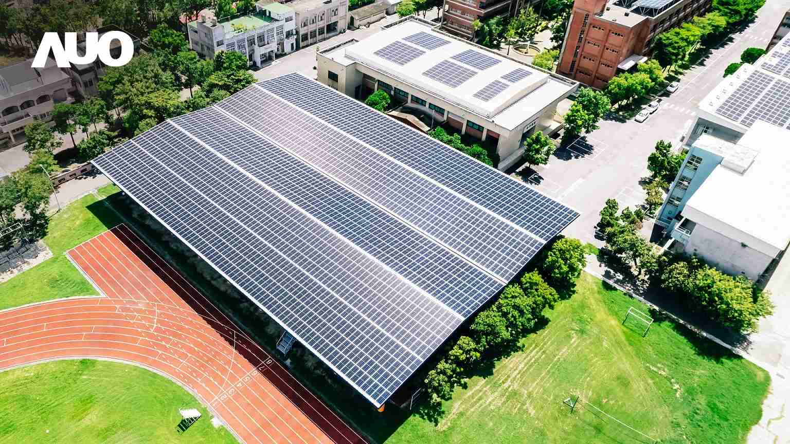 人生就是博SunSteel光电整合型浪板具备快速安装、、轻量化优势，，，可提升15%发电效能，，，通过国际IEC与台湾VPC认证安全、、、防漏、、耐候标准